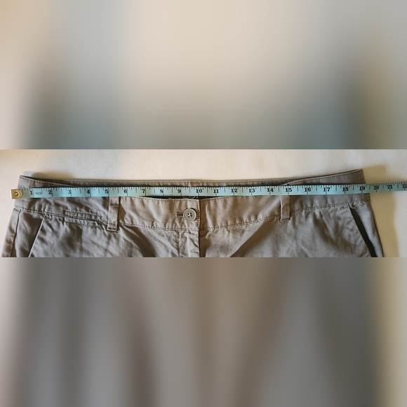 Ann Taylor Shorts - Picture 7 of 8